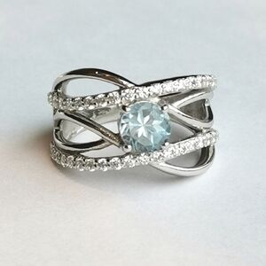Sterling silver blue topaz gemstone ring sz 6 🆕